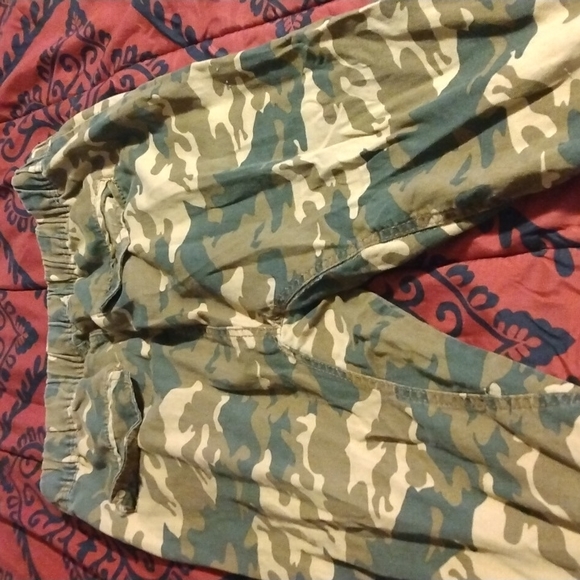 Pants - Picture 4 of 4